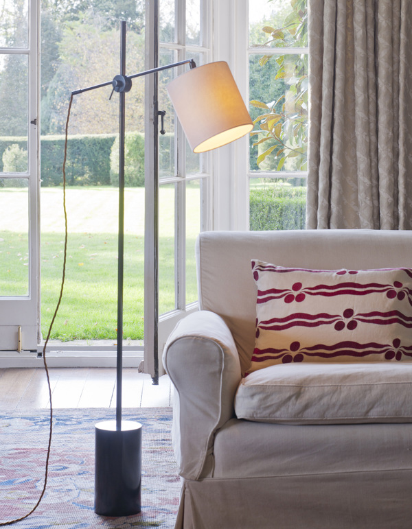 Vaughn Farnham Floor Lamp In Bronze SL0052